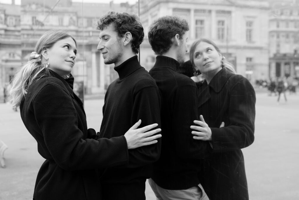 shooting couple paris rivoli séance engagement miroir