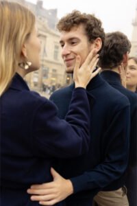 shooting couple paris séance engagement miroir sur le vif