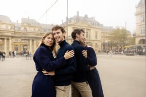 shooting couple paris rivoli séance engagement miroir bisous