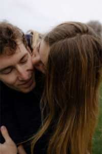 shooting couple paris rivoli séance engagement tuileries mouvement