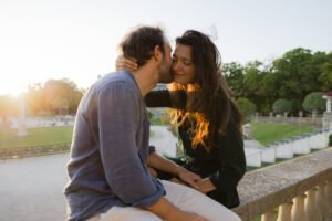 séance engagement fiancés mariage Paris Luxembourg