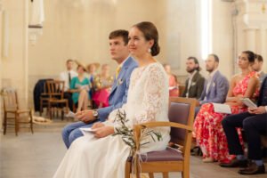 mariage dans le Poitou église entrée de la mariée