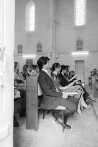 mariage dans le Poitou église invité