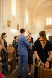 mariage dans le Poitou église retrouvailles