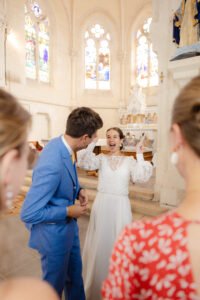 mariage dans le Poitou église just married