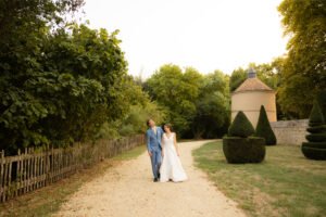 mariage dans le Poitou séance couple golden hour