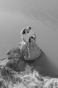 shooting couple montagne alpes lac