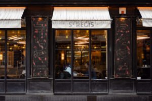 séance couple engagement paris automne