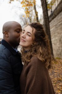 séance couple engagement paris automne