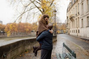 séance couple engagement paris automne