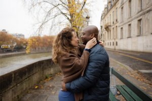 séance couple engagement paris automne