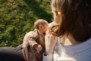 séance nouveau né Alsace en intérieur et extérieur